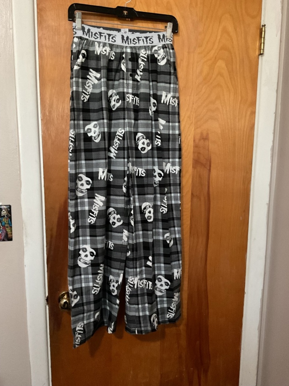 Hot Topic Black & Gray Plaid Misfits Lounge Pants